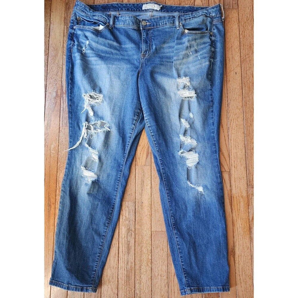 Torrid Boyfriend Cut Jeans Light Wash 202087 Whiskered Distressed Rinse Size 26